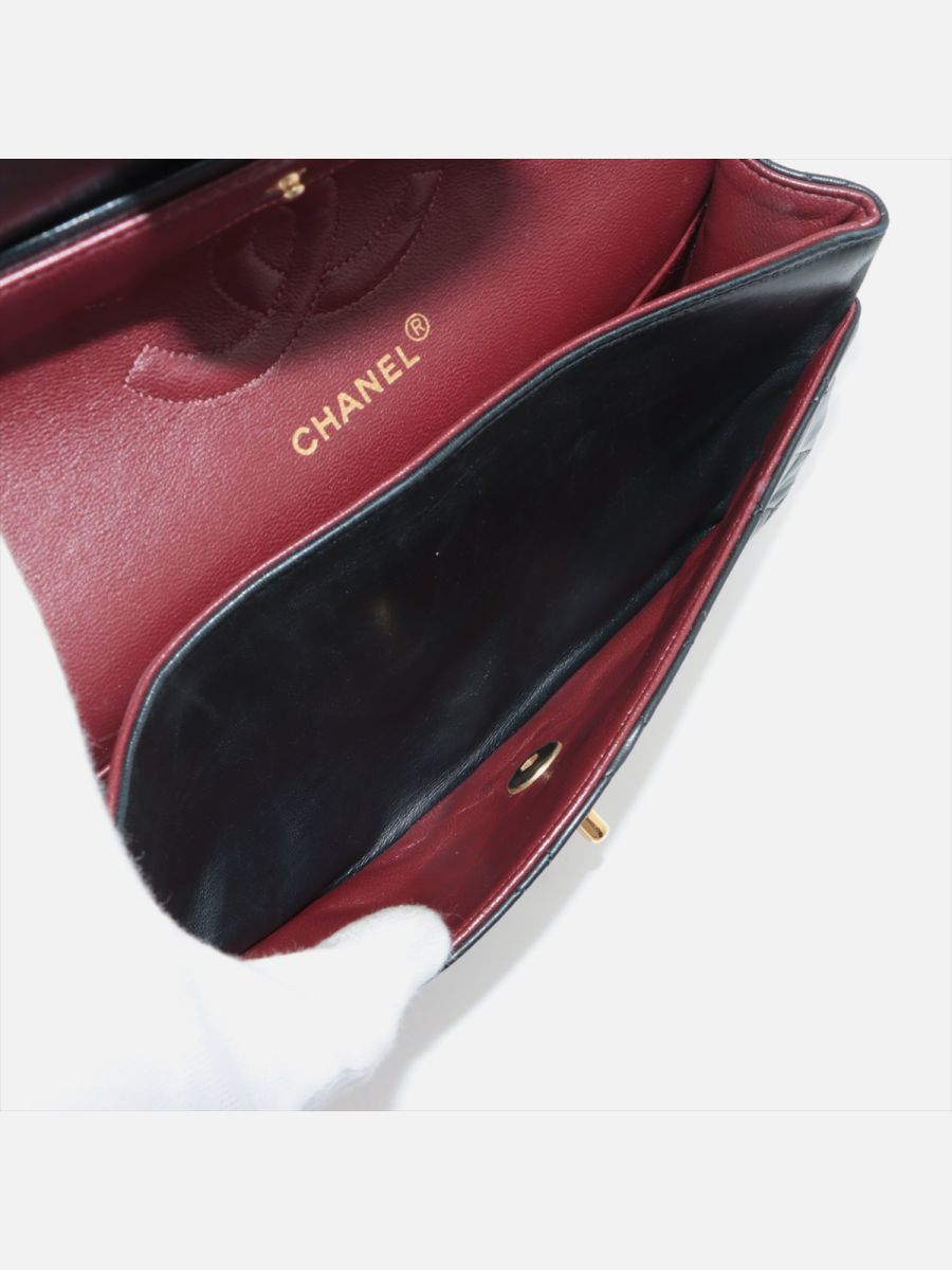 Chanel medium timeless black 