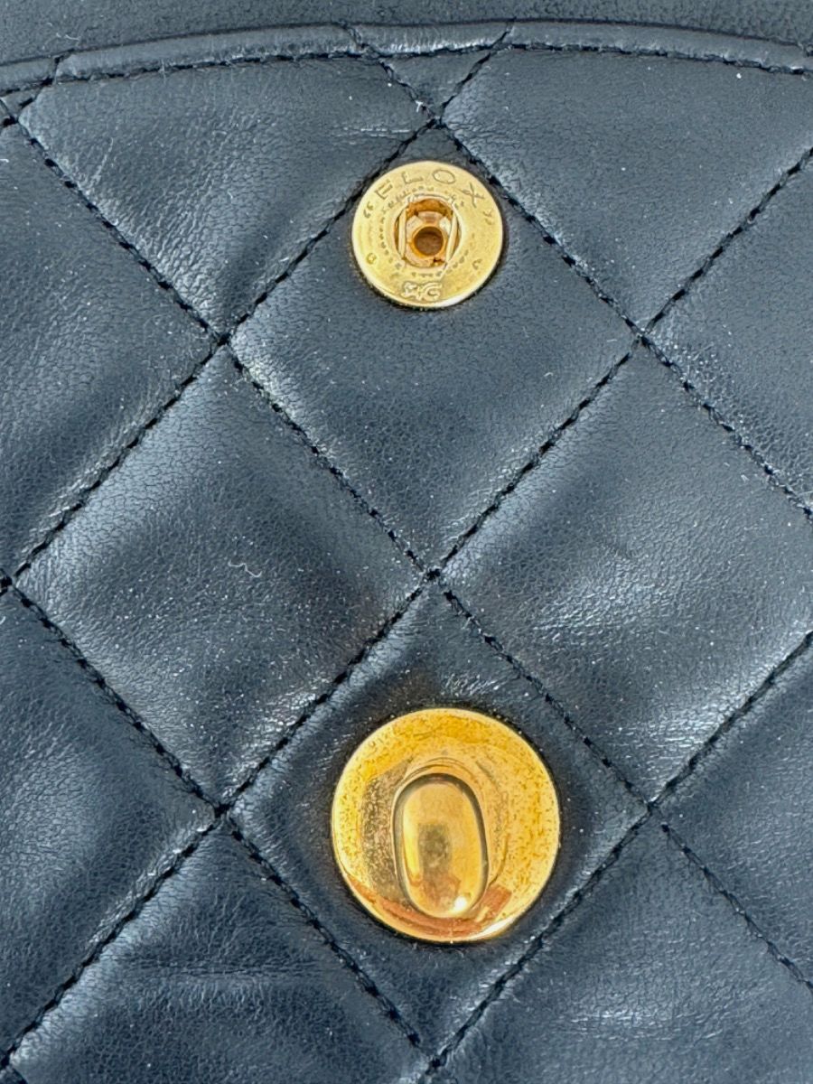 Chanel medium timeless black 