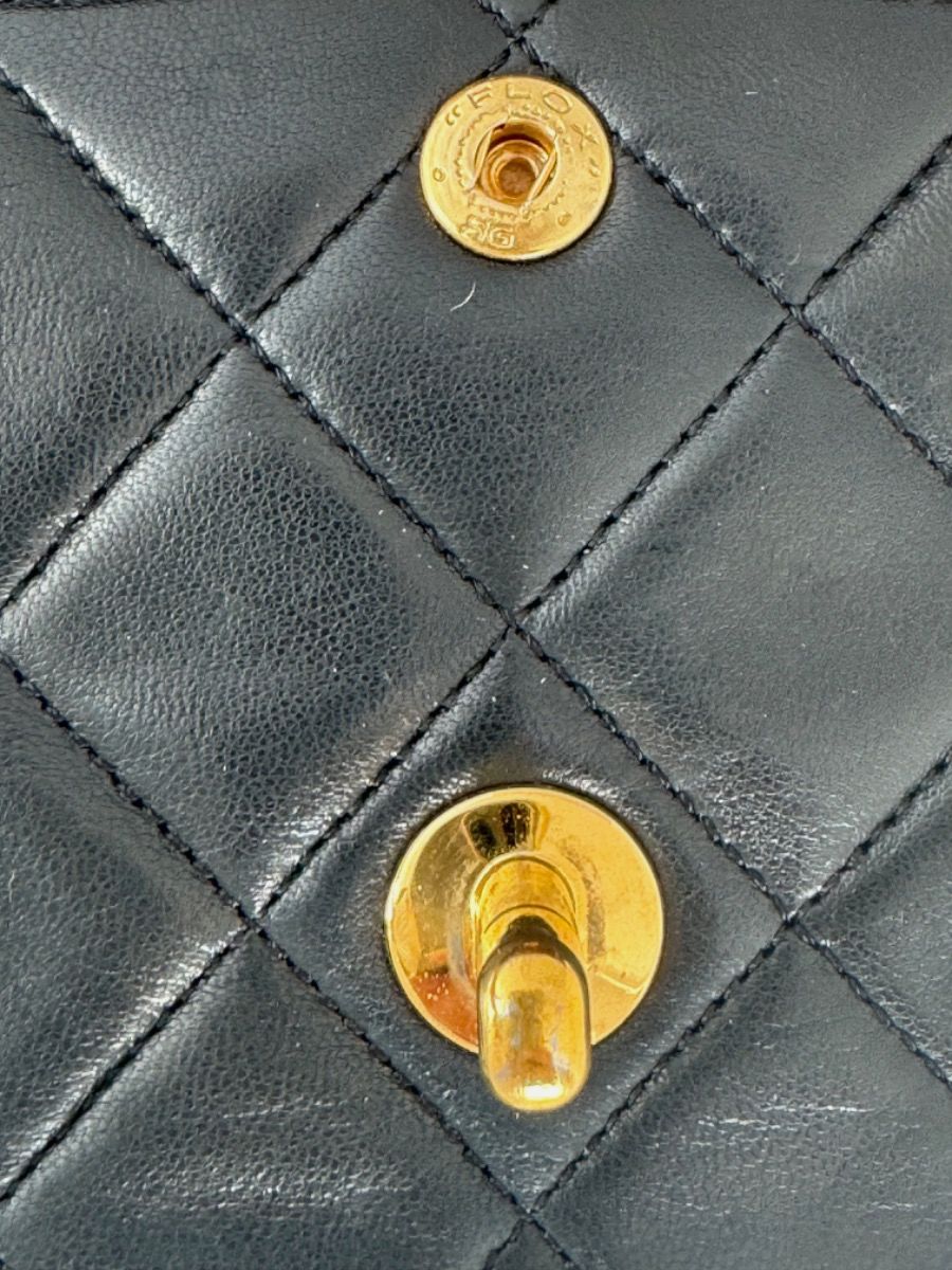 Chanel medium timeless black 