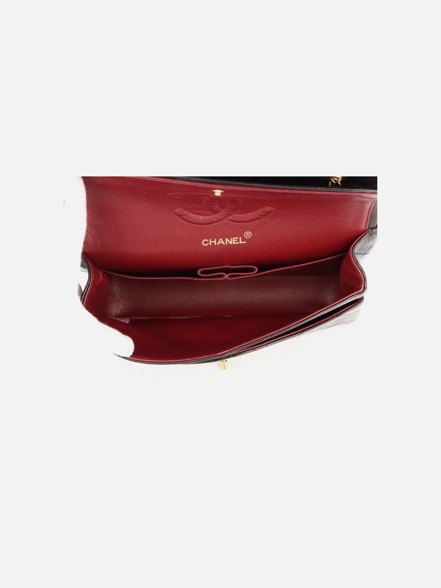 Chanel medium 25 