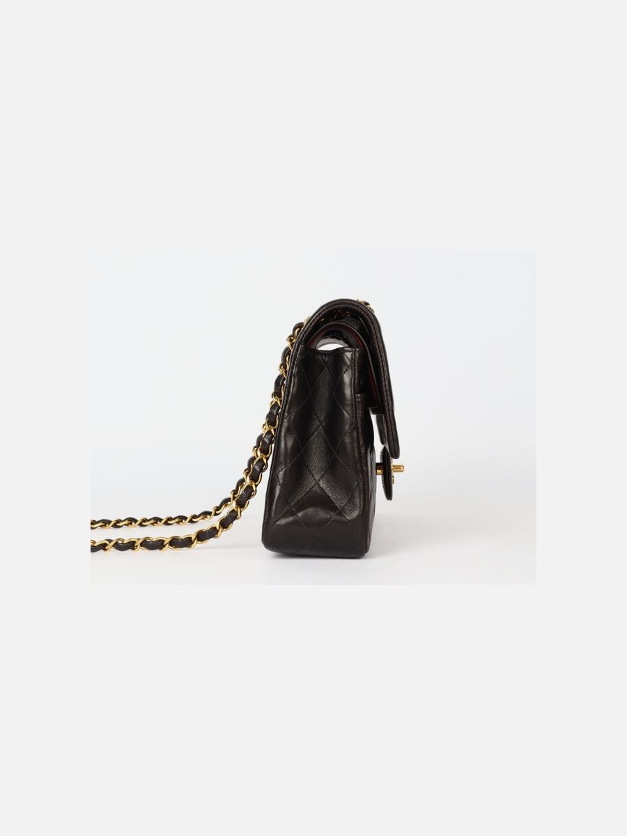 Chanel medium 25 