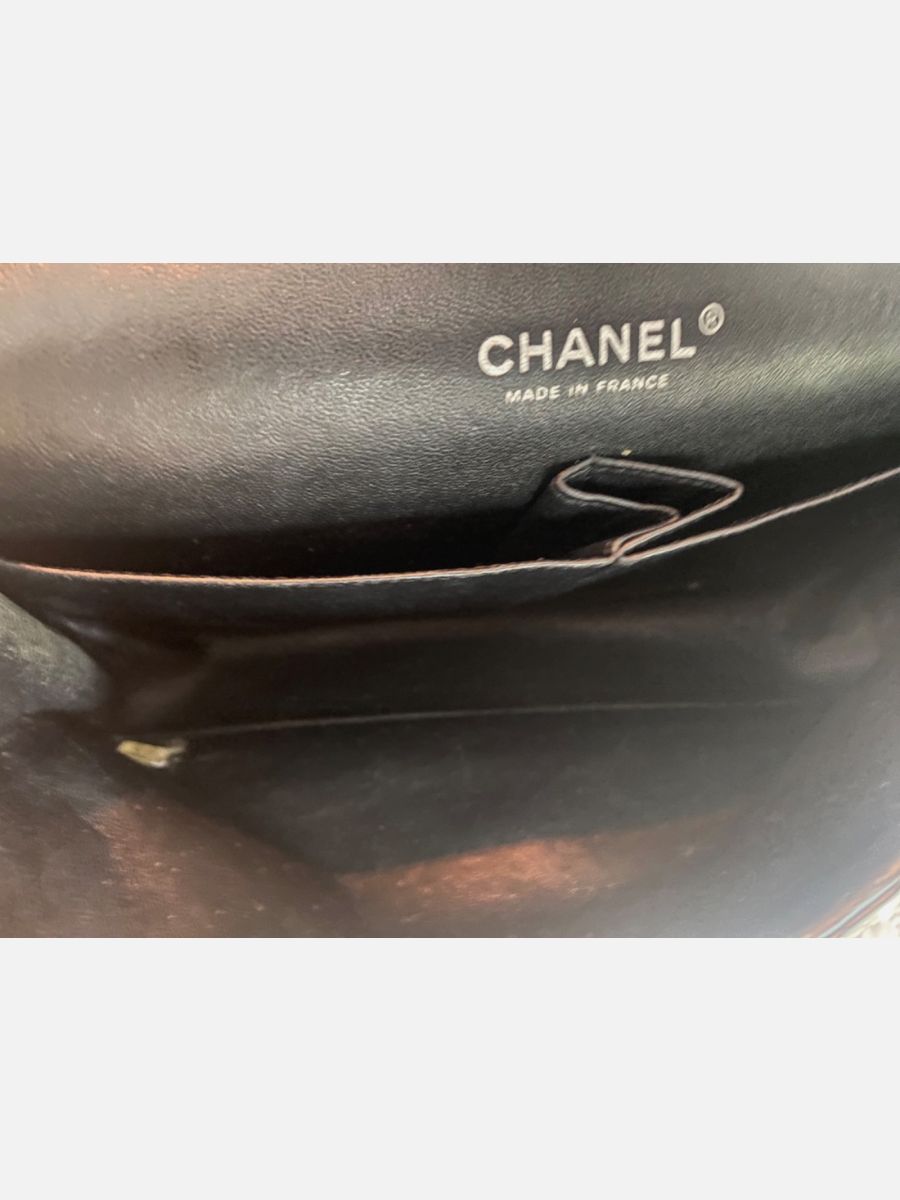 Chanel Medium 25 caviar