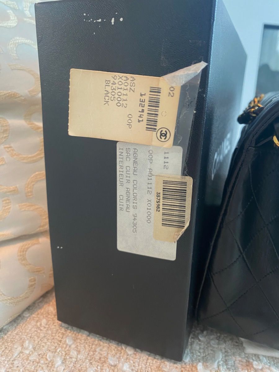 Chanel Medium 25