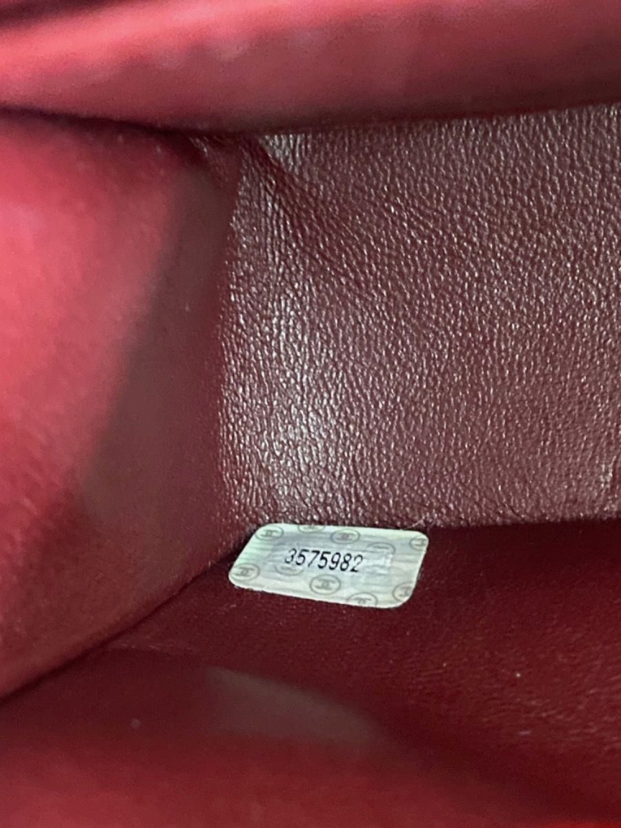 Chanel Medium 25