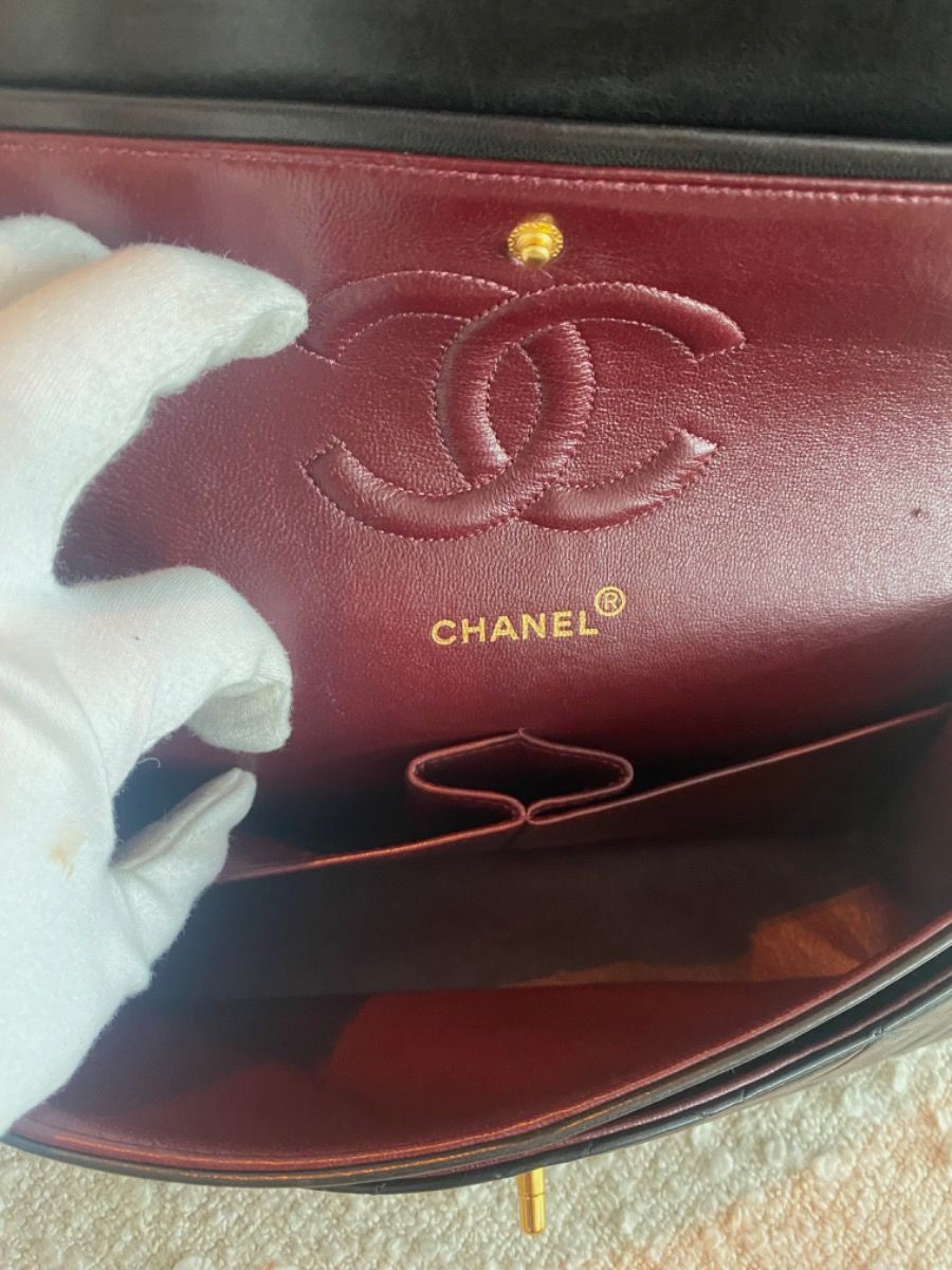 Chanel Medium 25