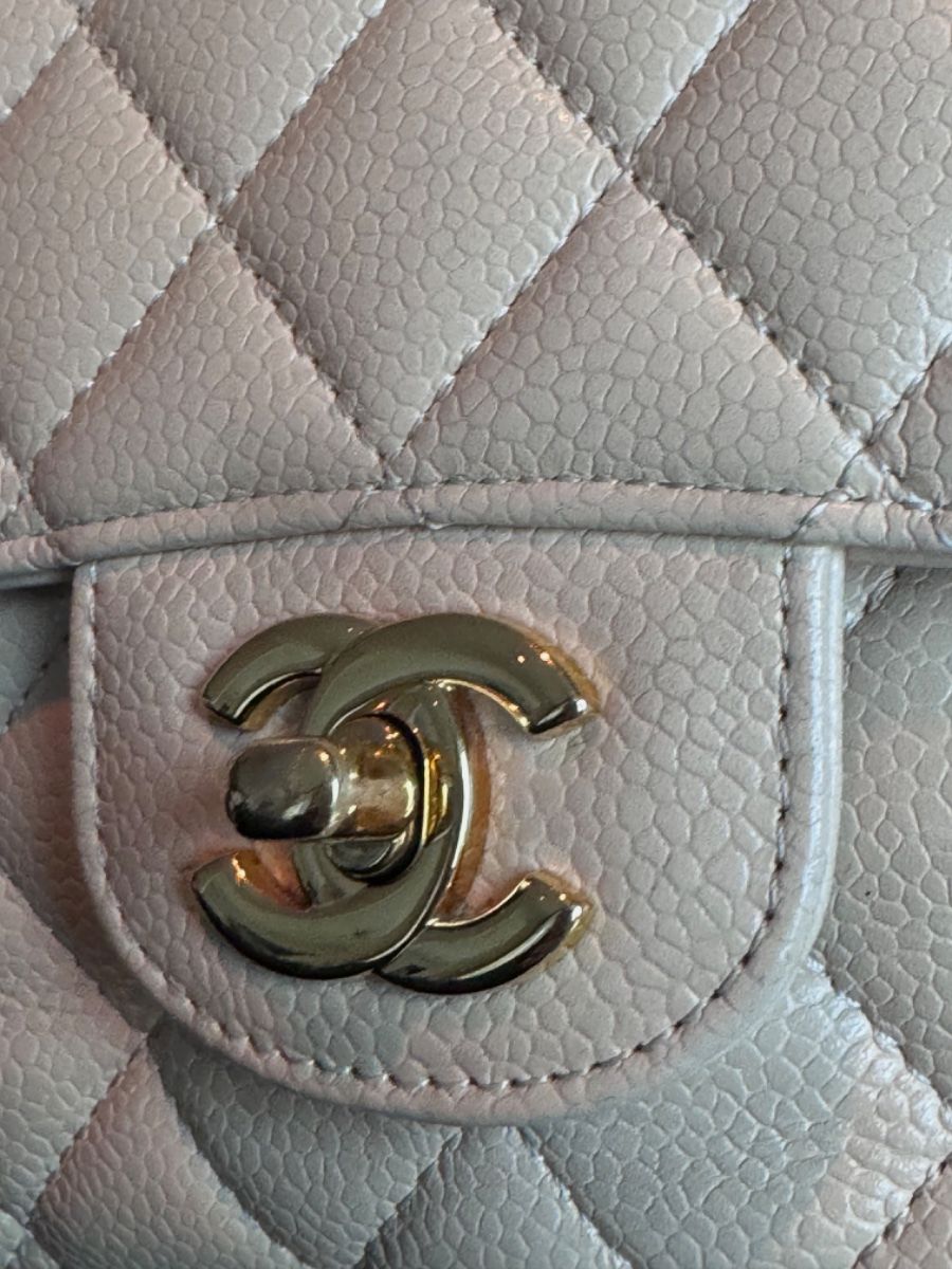 chanel medium caviar beige