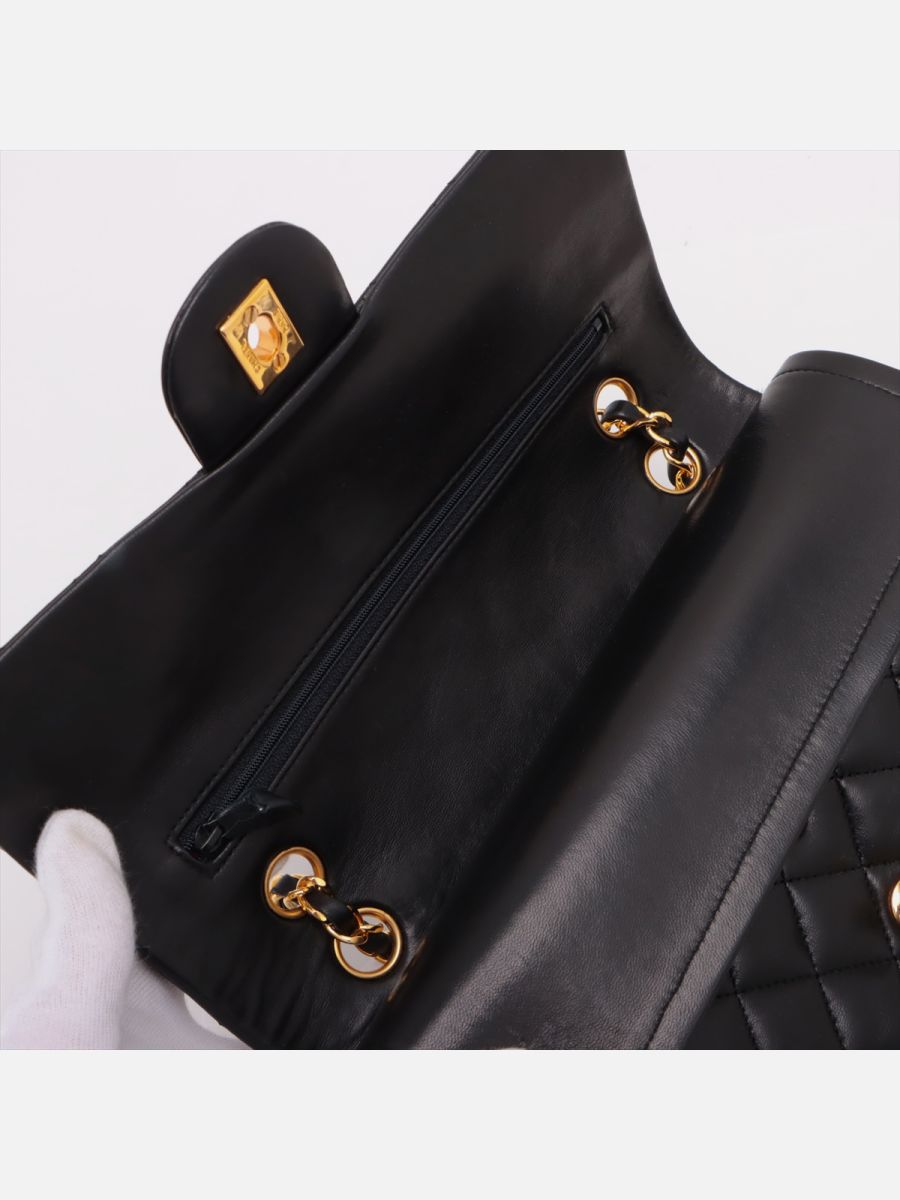 Chanel medium 25 black ghw
