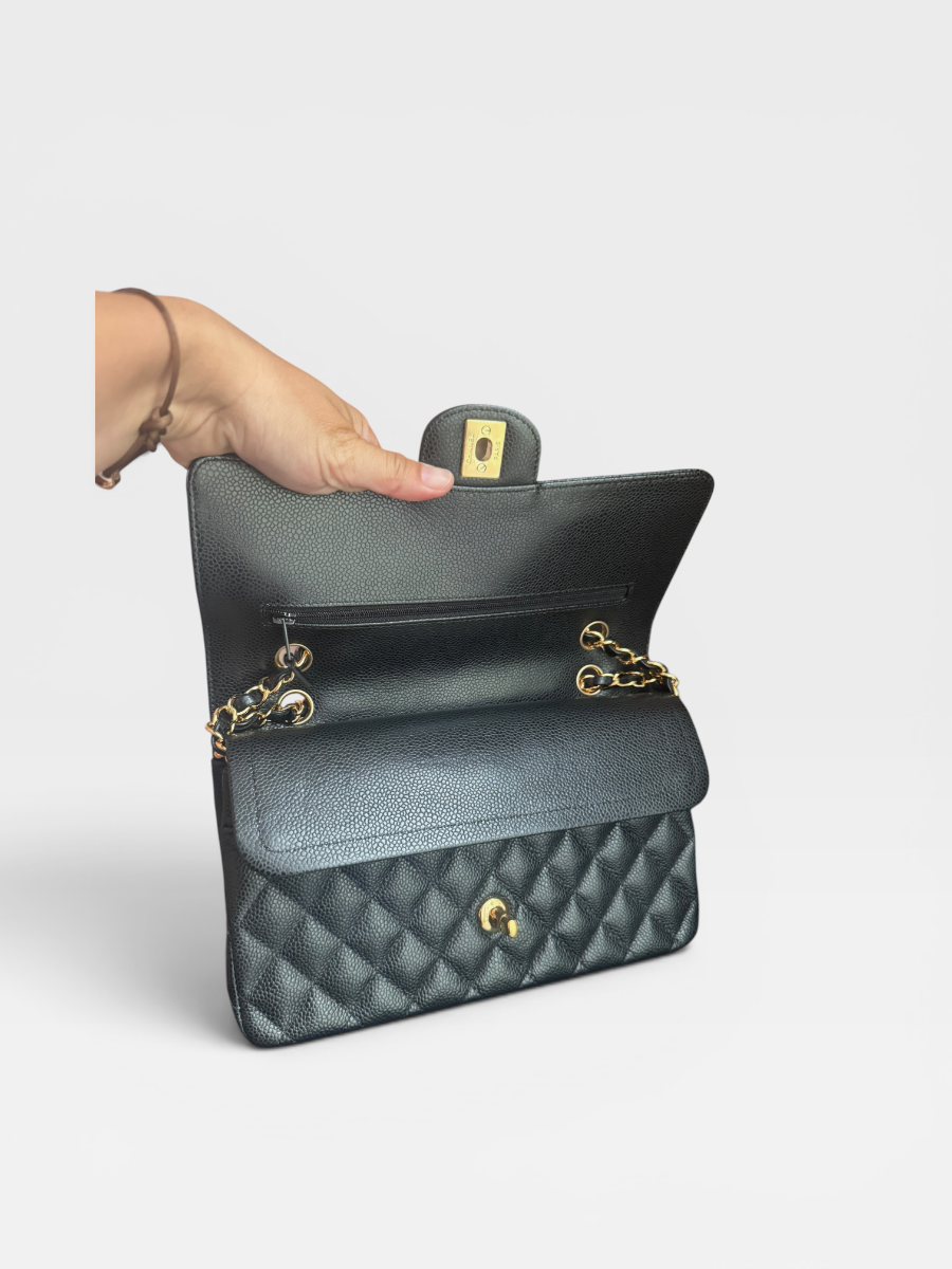 28337941 Chanel Black Caviar Medium GHW
