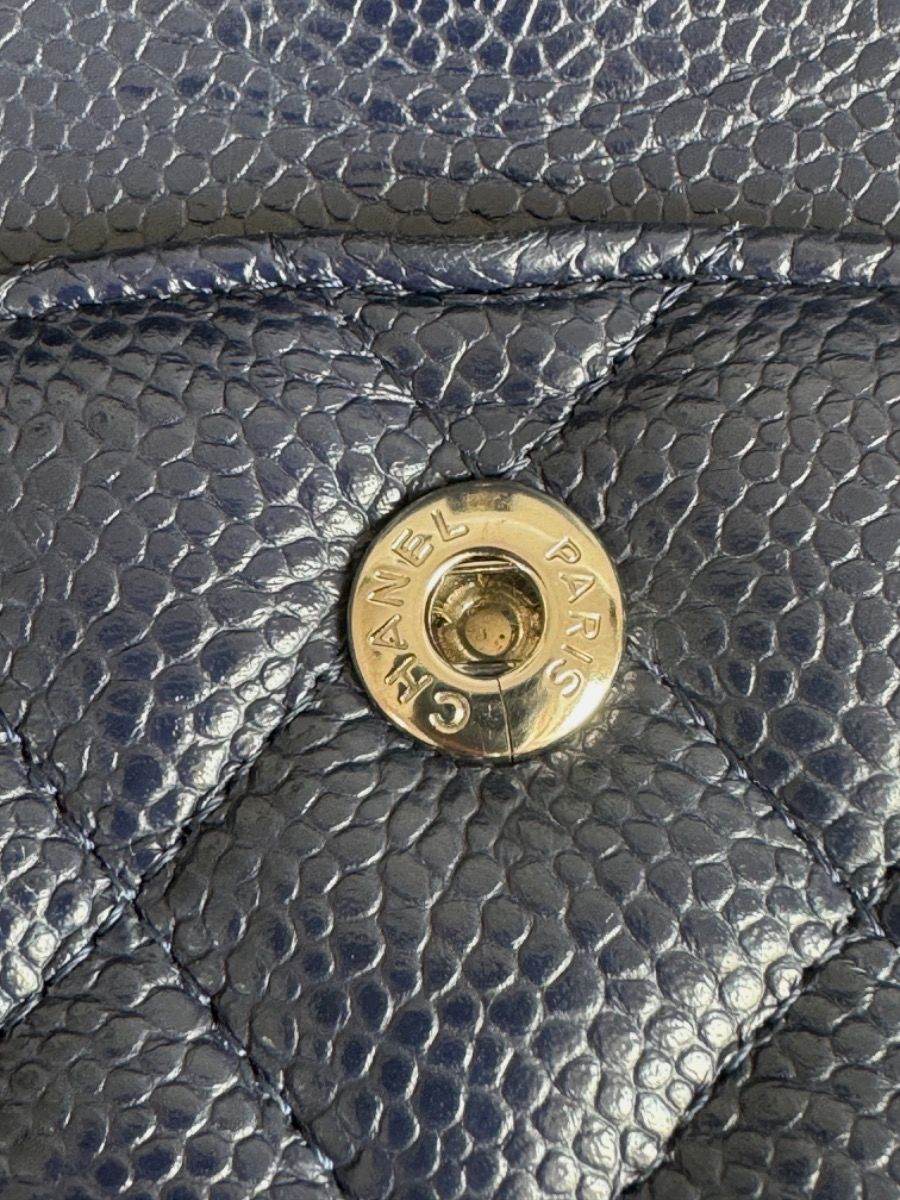 Chanel medium 25 caviar navy
