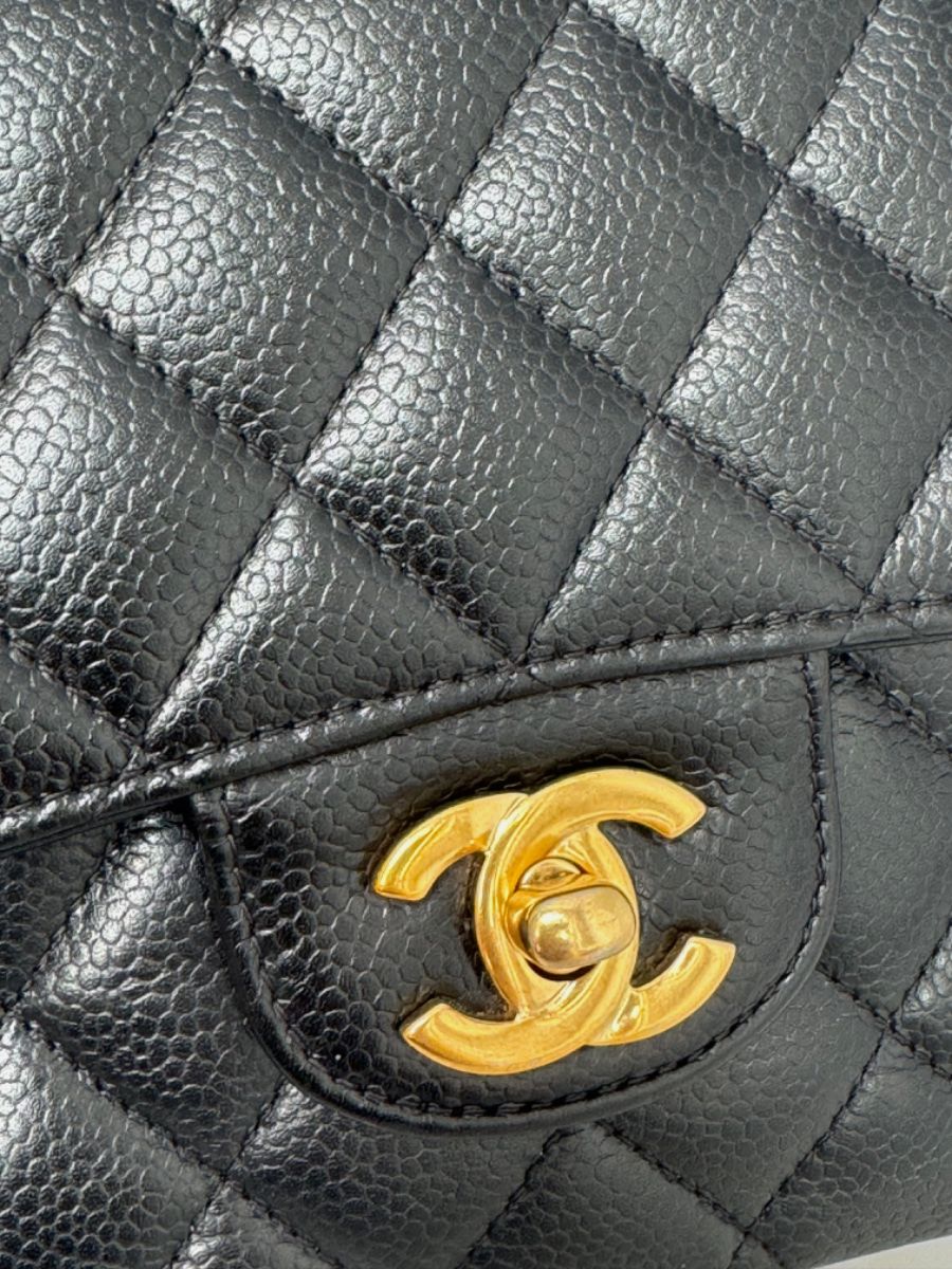 Chanel medium caviar