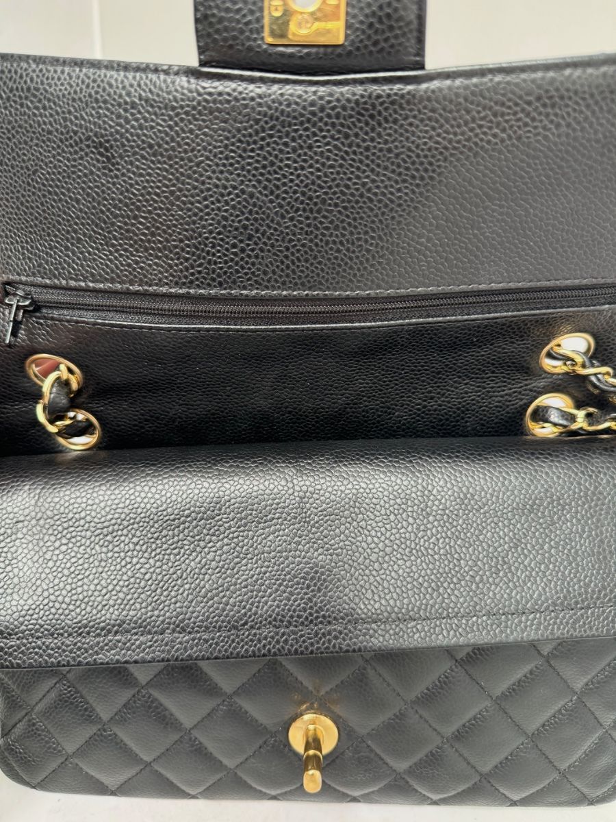 Chanel medium caviar