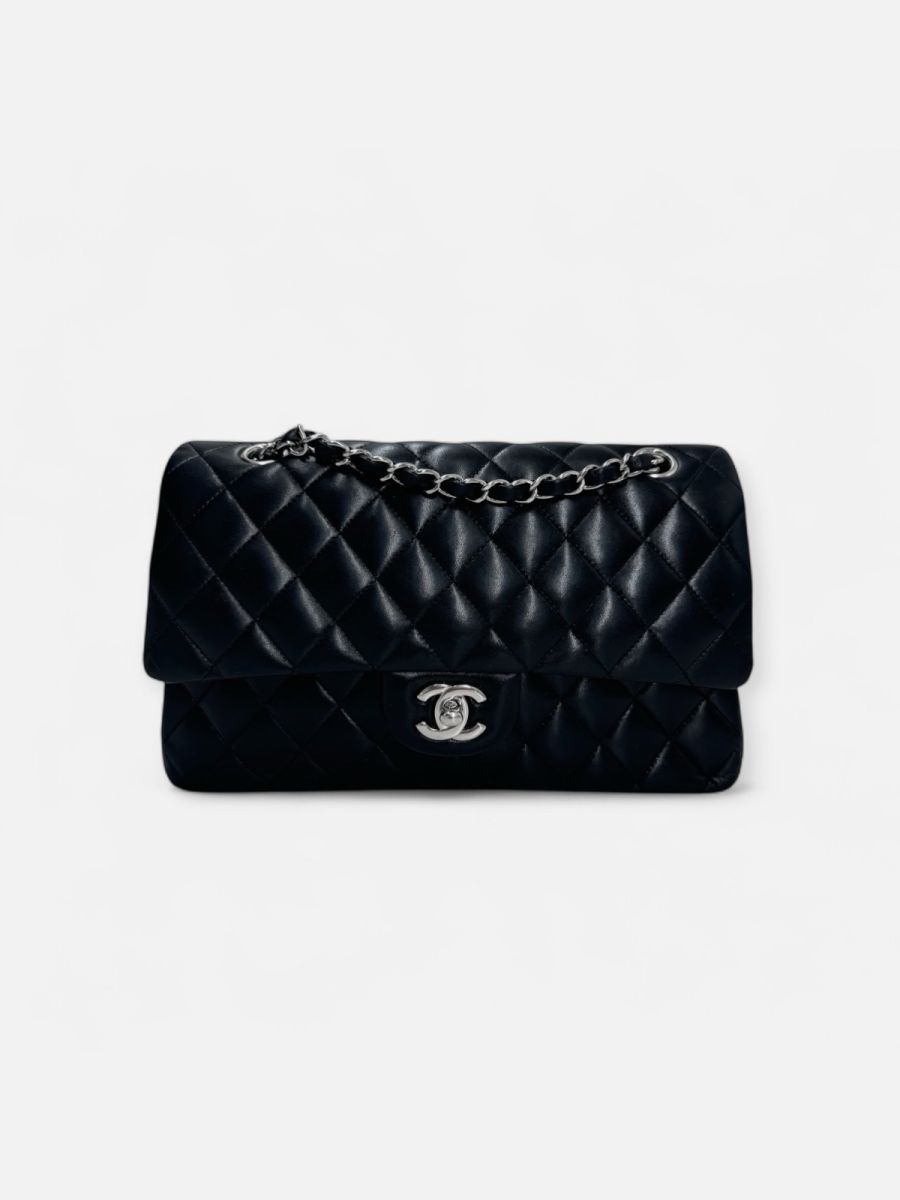 Chanel medium black shw