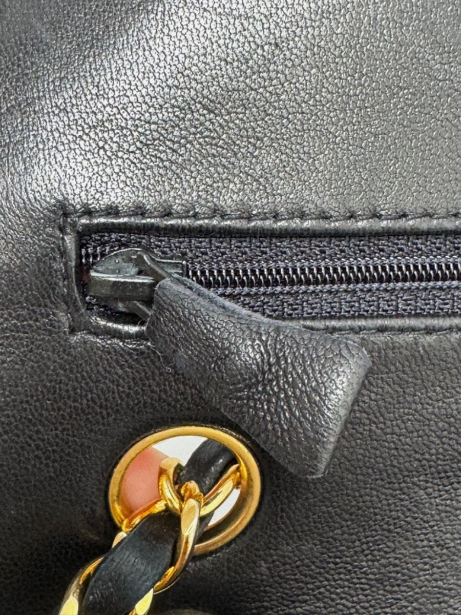 Chanel medium 25 timeless 