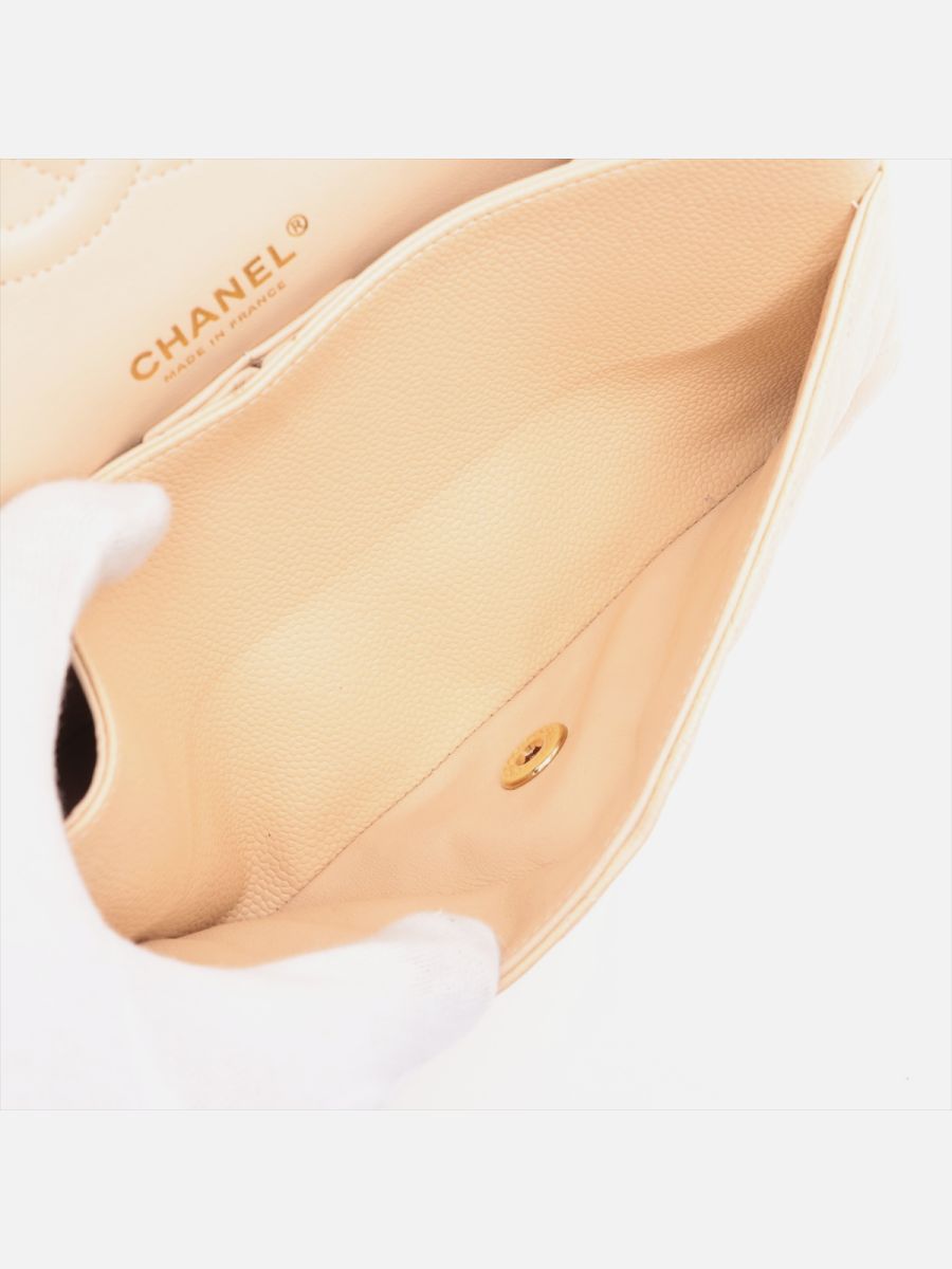 Chanel medium 25 beige ghw
