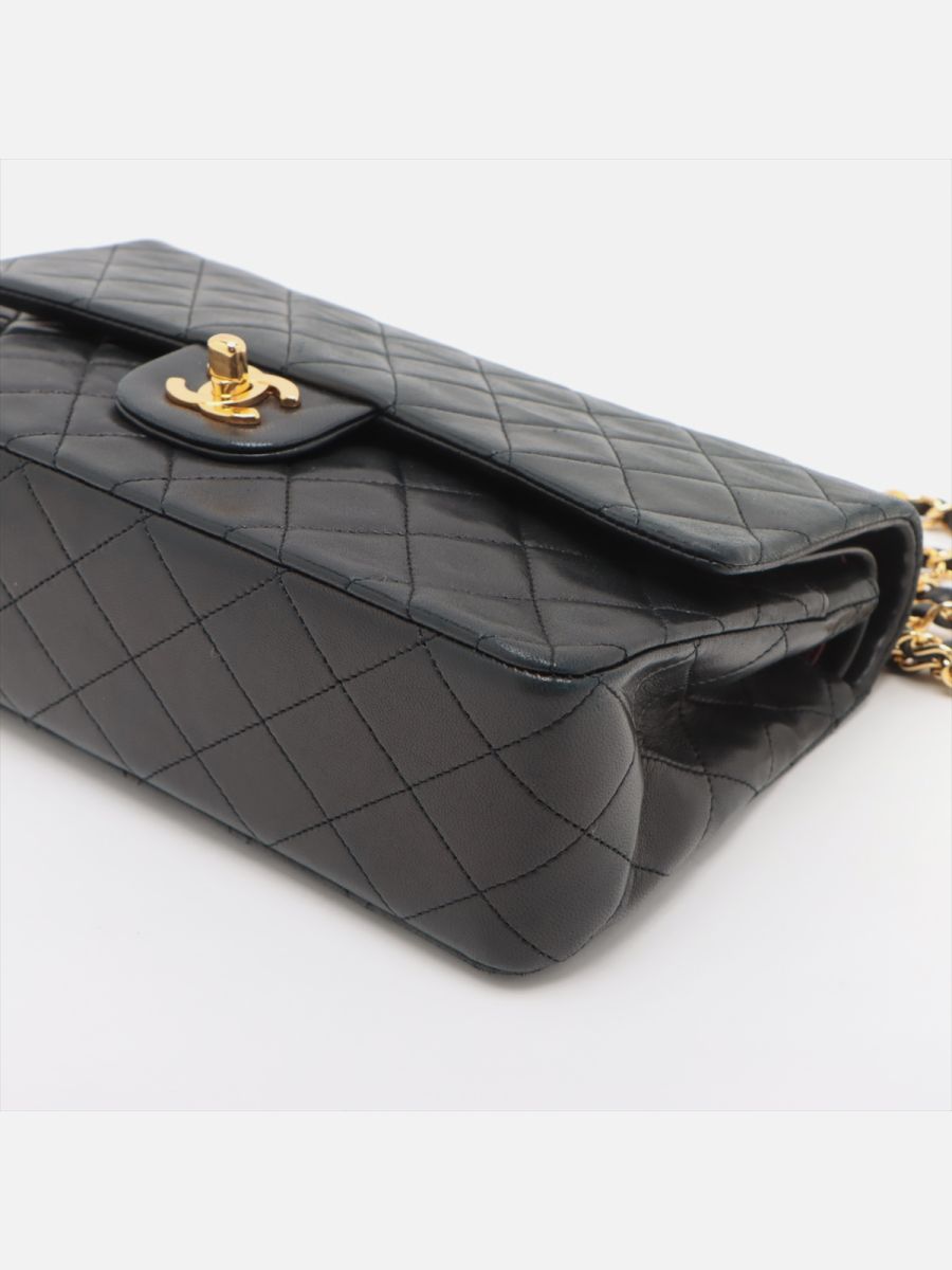 Chanel medium 25 black ghw