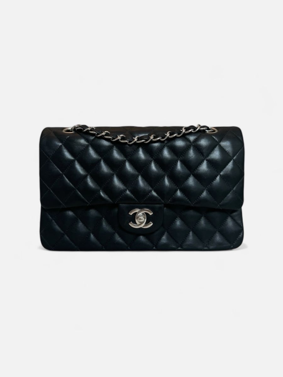 Chanel medium timeless black
