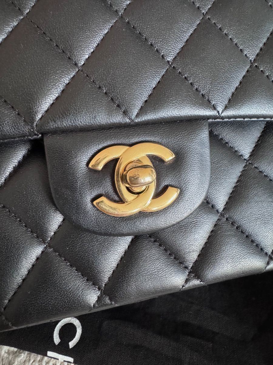 Chanel medium timeless double flap black