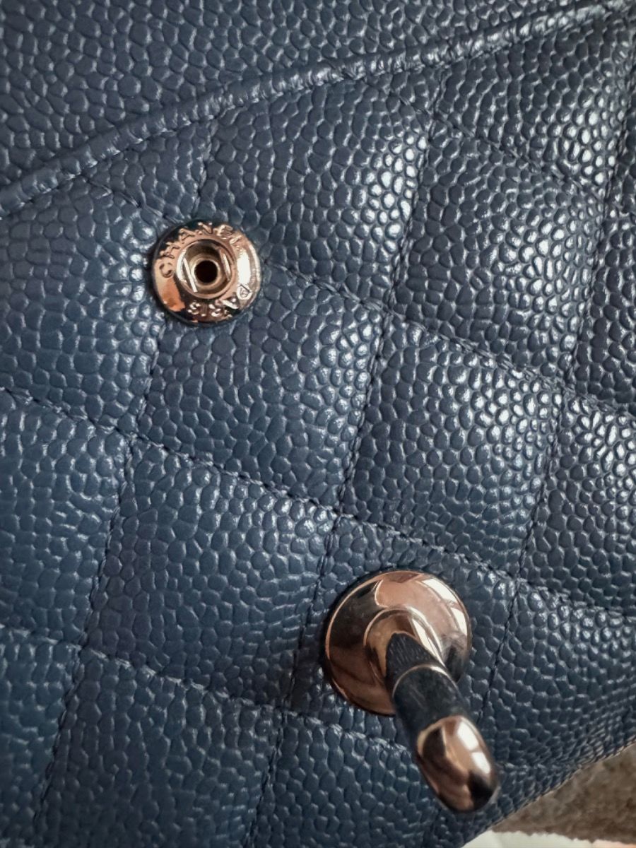 Chanel medium jean blue caviar 