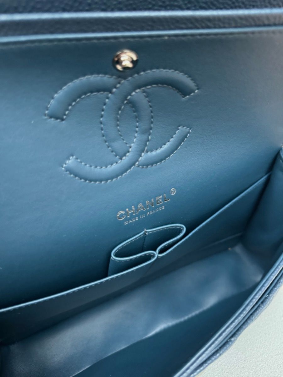 Chanel medium jean blue caviar 