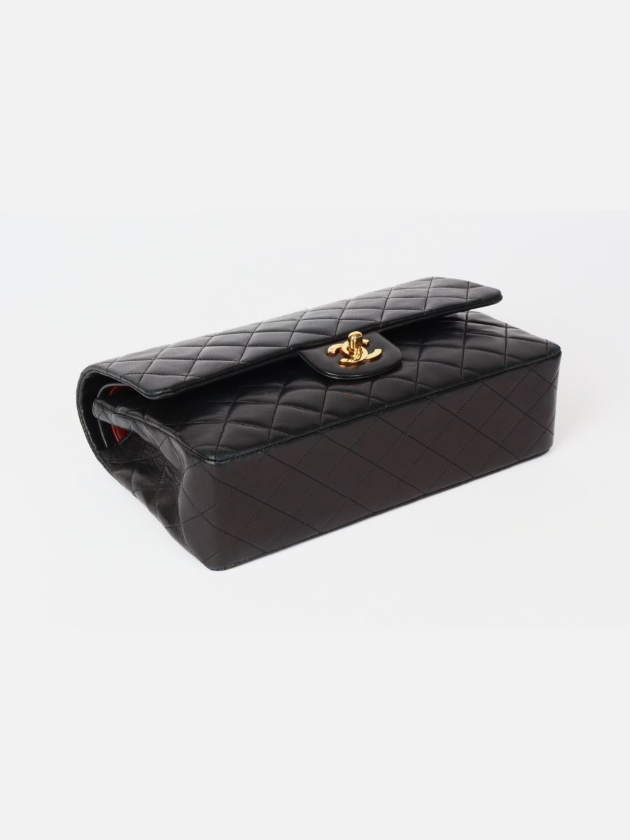 Chanel medium timeless black ghw
