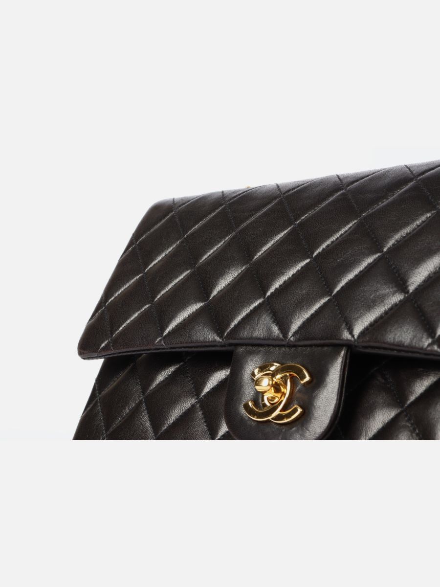 Chanel medium timeless black ghw
