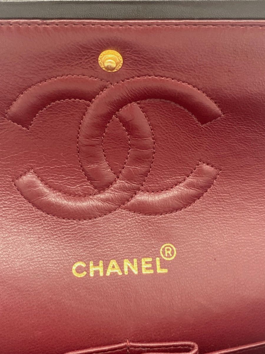 Chanel Medium 25