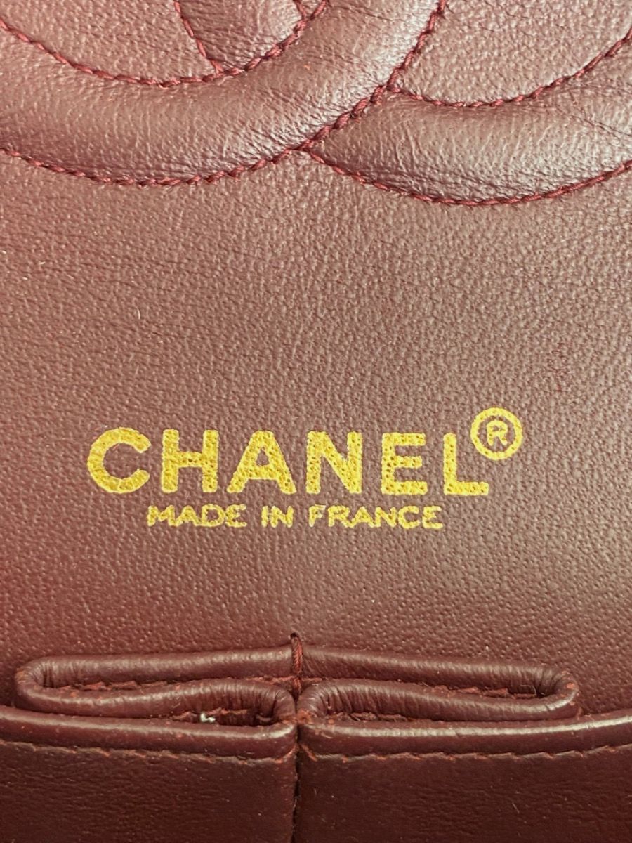 Chanel Medium 25