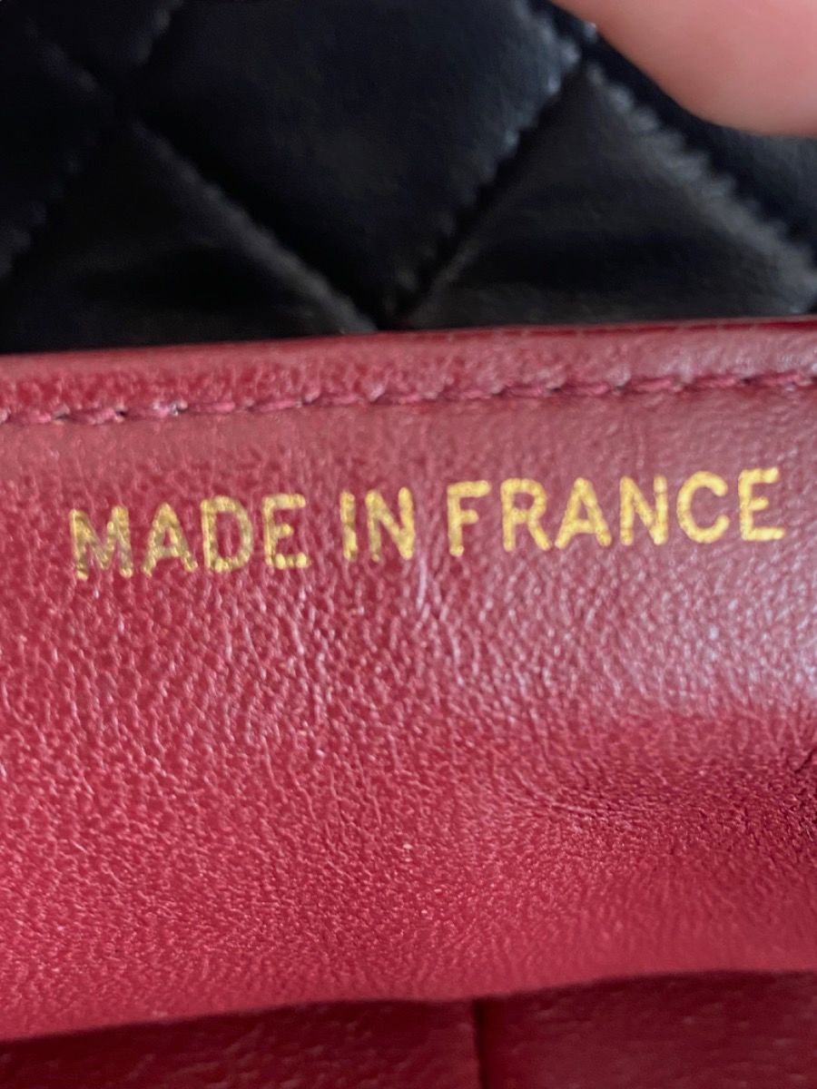 Chanel Medium 25