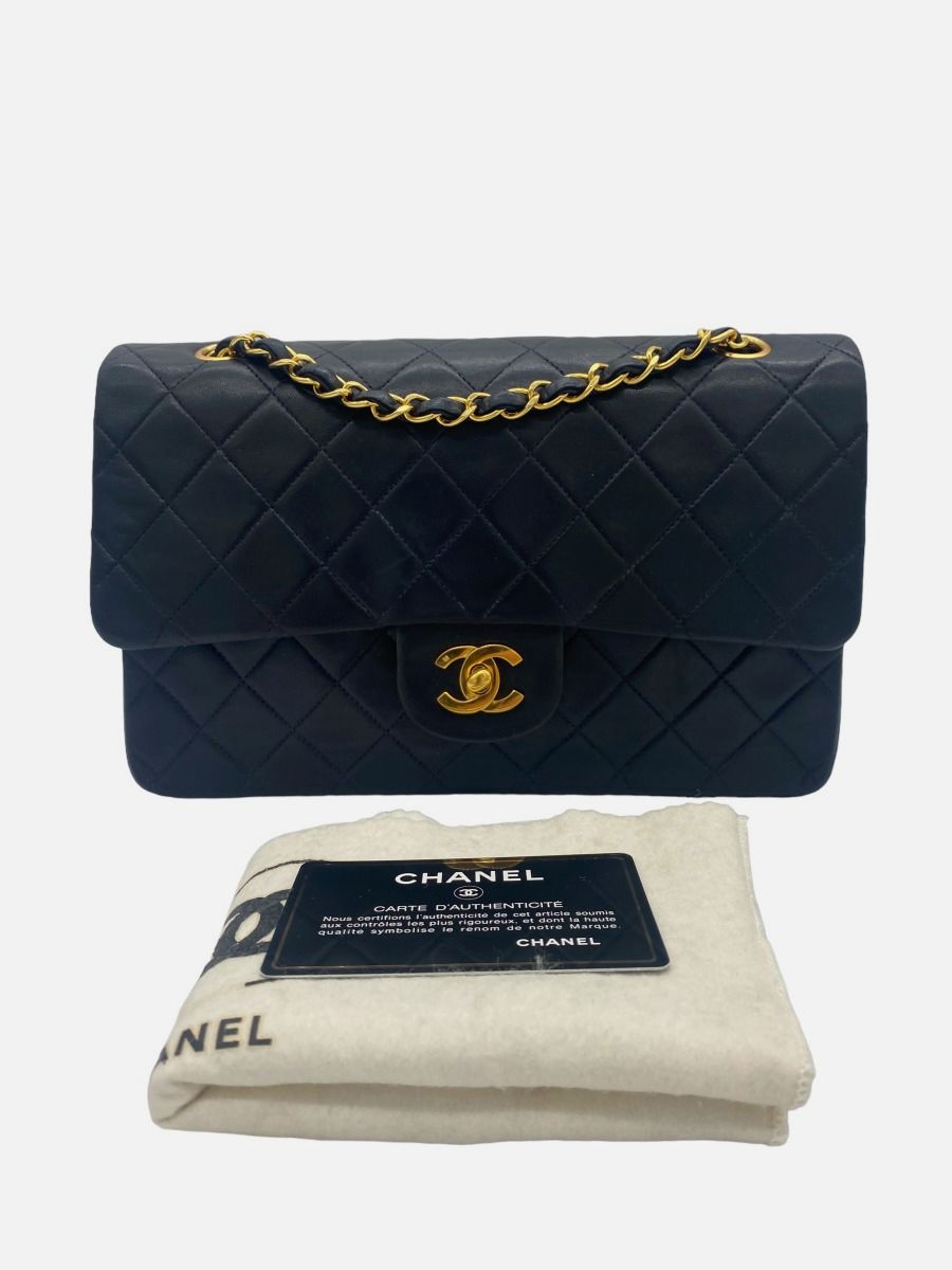 Chanel Medium 25