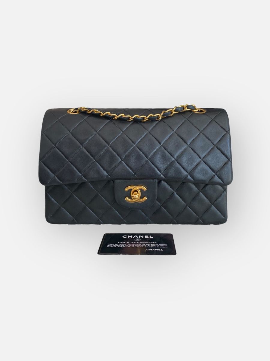 Chanel Medium 25