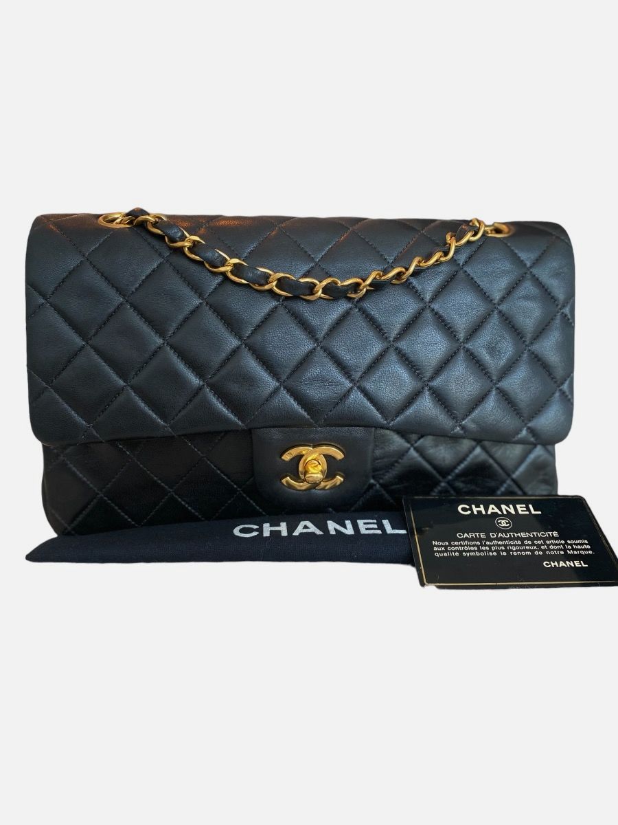 Chanel medium 25 black