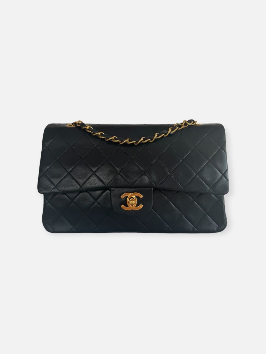 Chanel Medium 25