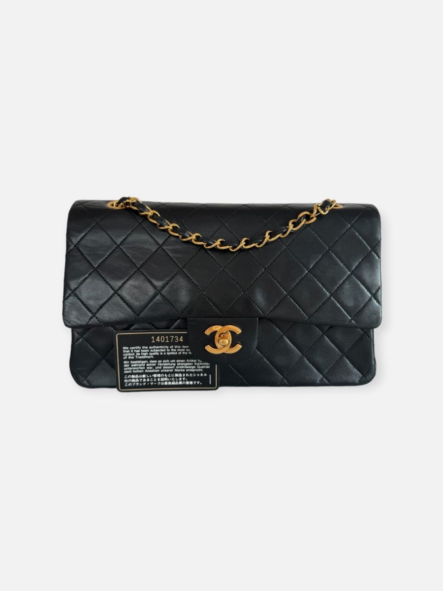 Chanel Medium 25