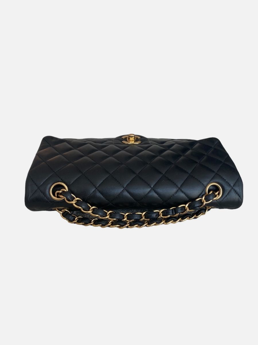 Chanel Medium 25