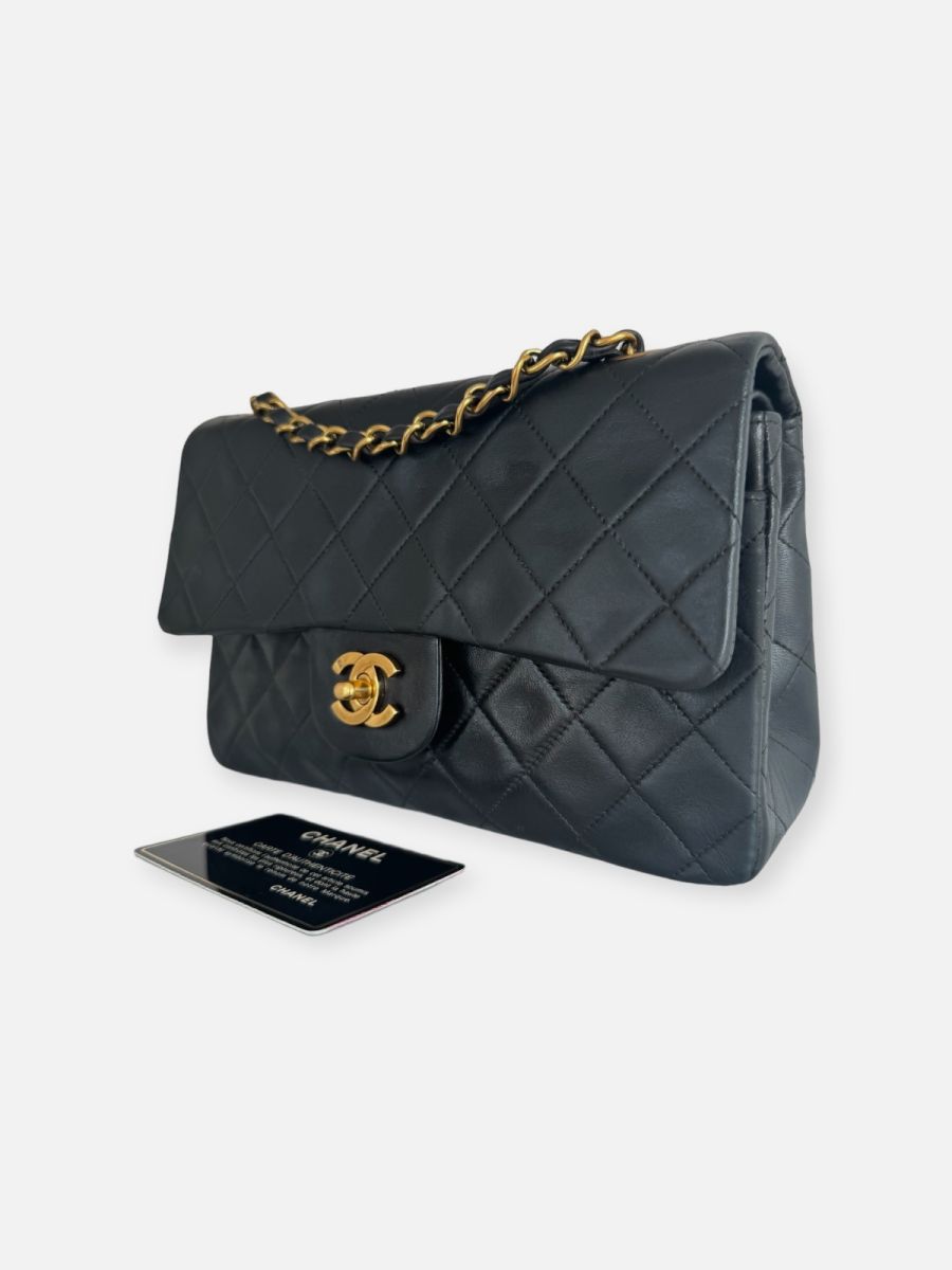 Chanel small 23