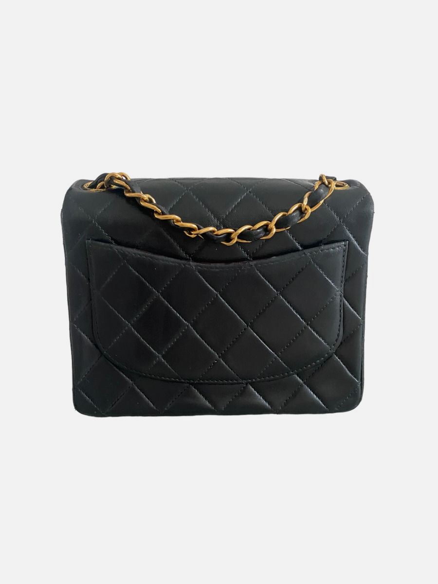 Chanel Mini 17 black