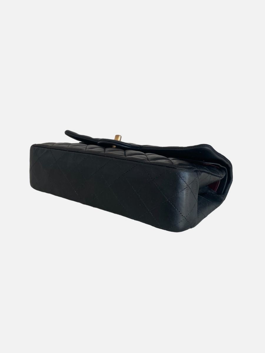 Chanel Medium 25