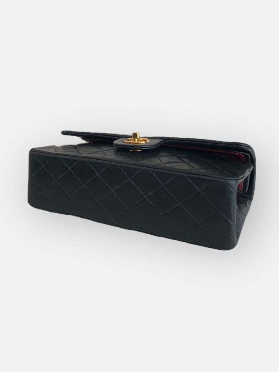Chanel Medium 25