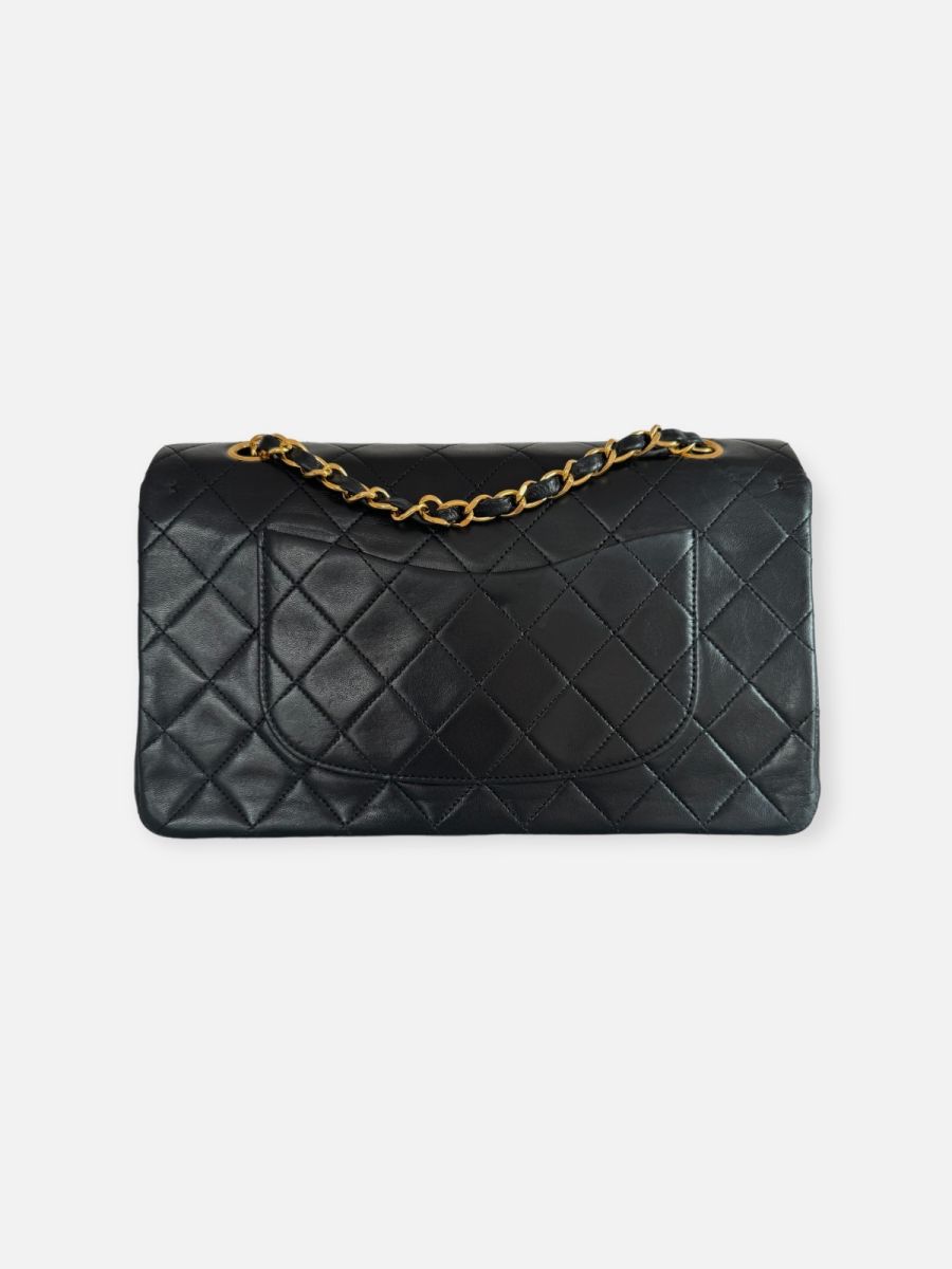 Chanel Medium 25