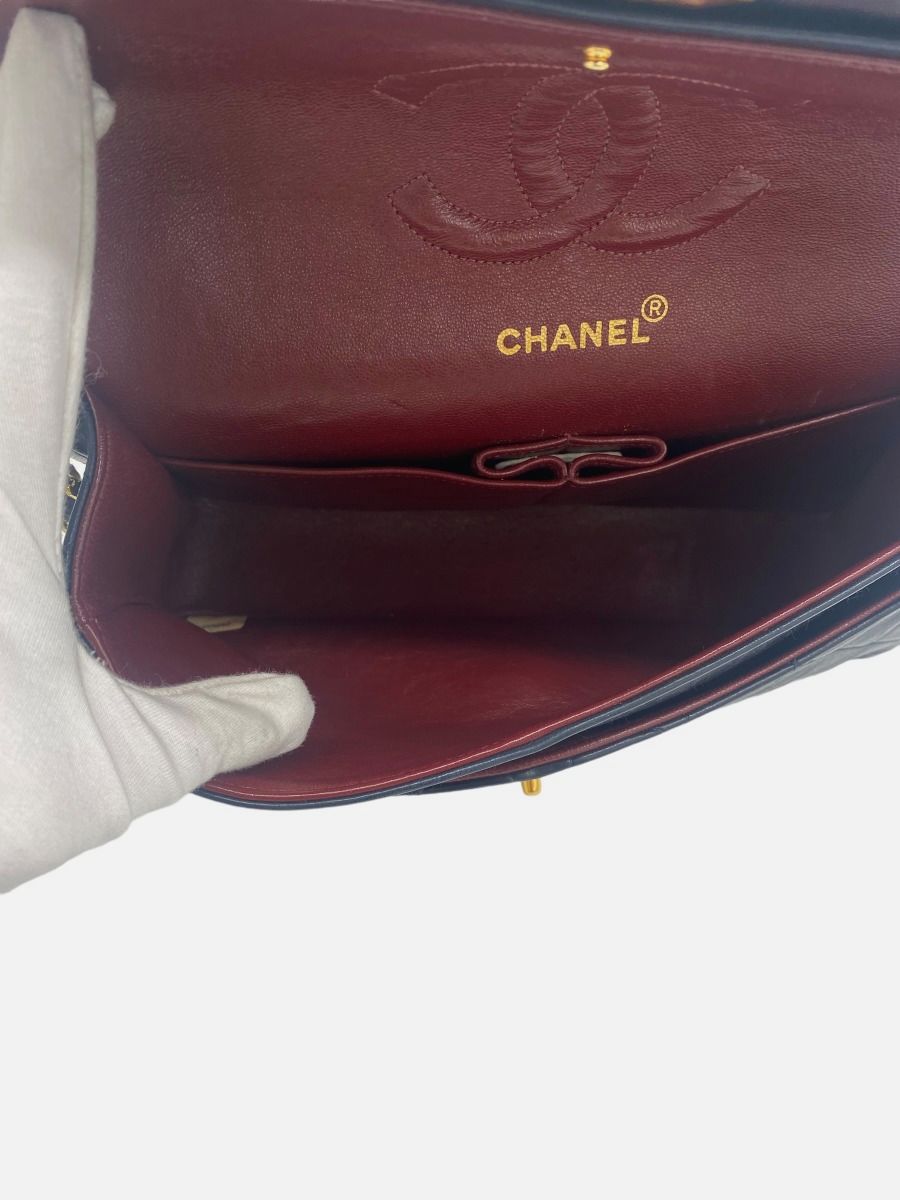 Chanel Medium 25