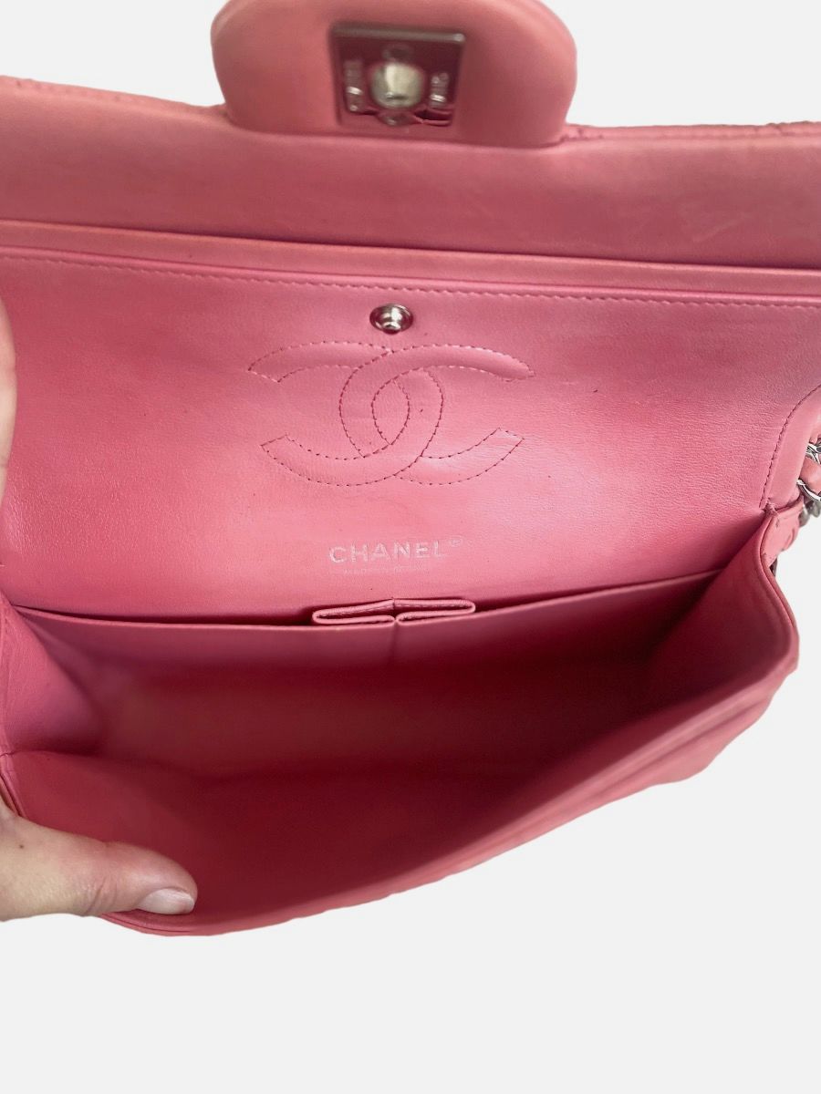 Chanel pink Medium 25