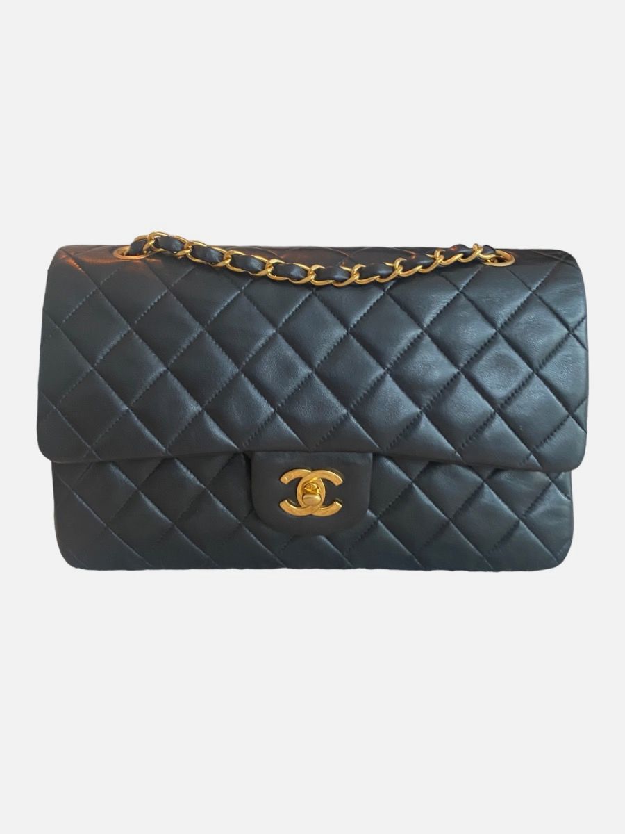 Chanel Medium 25
