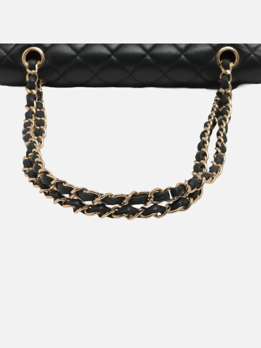 Chanel medium 25 black