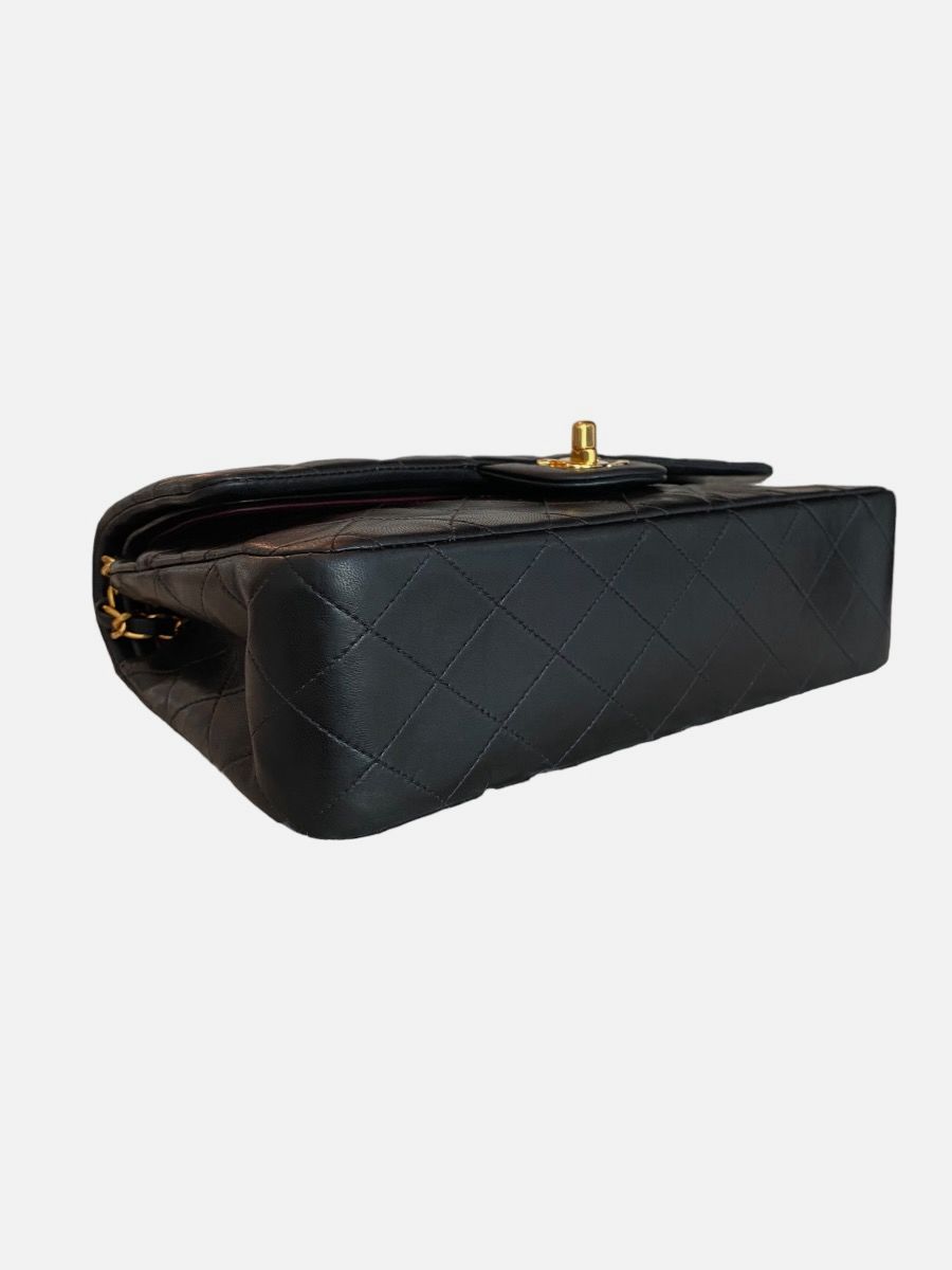 Chanel medium 25 black