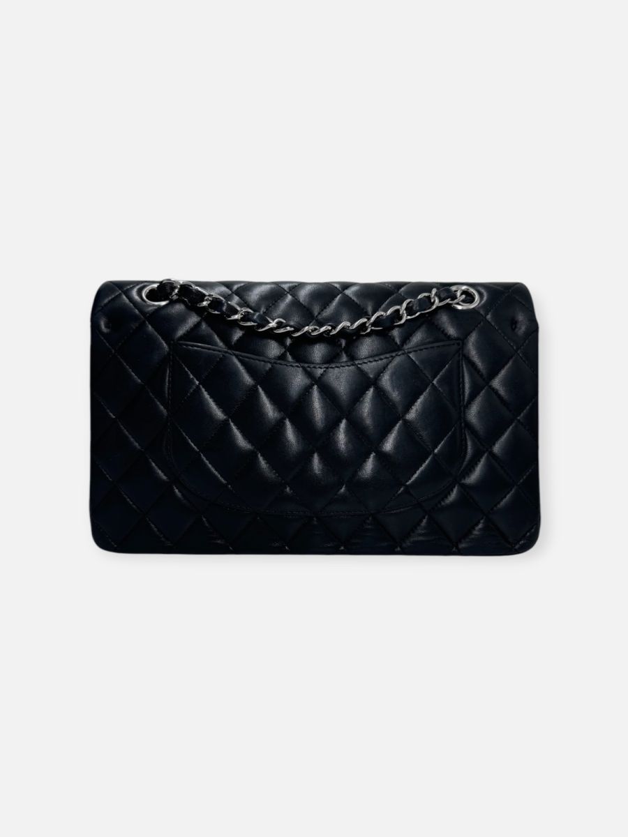Chanel medium black shw