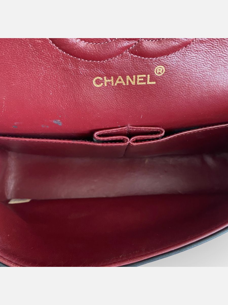 Chanel Medium 25