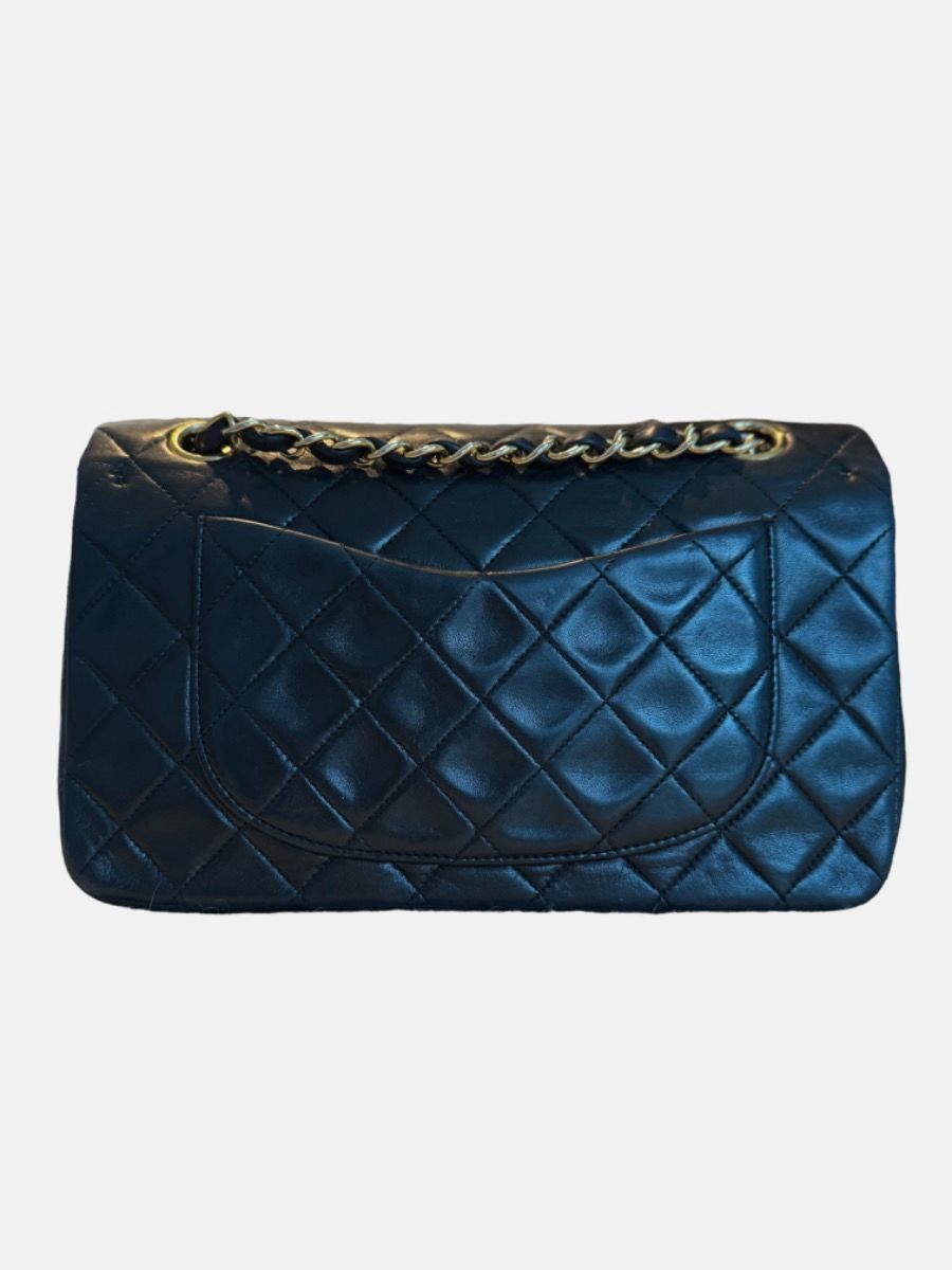 Chanel medium 23 black
