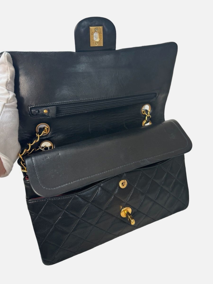 Chanel Medium 25 