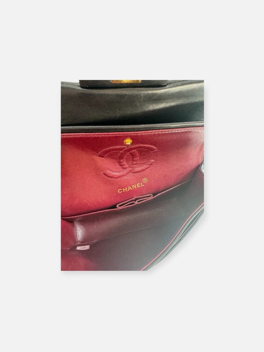 Chanel small 23