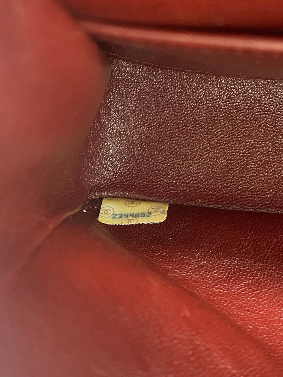 Chanel Medium 25